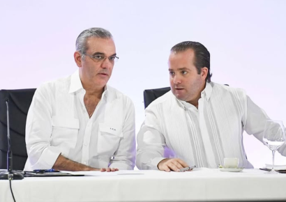 Paliza revela que Abinader pondera asumir presidencia del PRM
