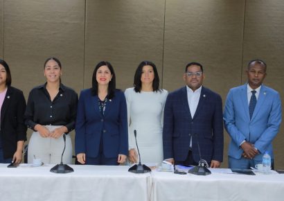 Diputados avanzan estudio de la Ley Marco Déjala Ir contra la violencia