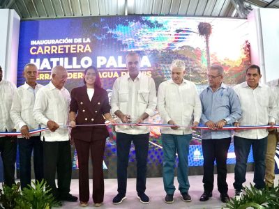 Abinader inaugura carretera Hatillo Palma–Derramadero–Agua de Luis tras 60 años de espera