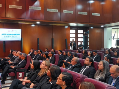 Suprema Corte de Justicia integra a 15 nuevos jueces a la carrera judicial dominicana