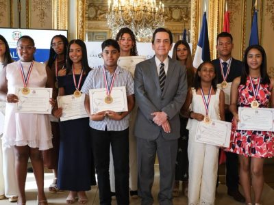Embajada dominicana en España reconoce a estudiantes destacados con el XVI Premio al Mérito Escolar 2026