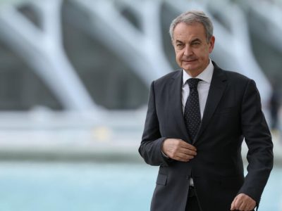Presidente de Plus Ultra admite contrato con empresas vinculadas a Zapatero