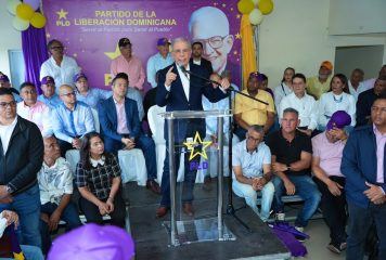 Danilo Medina desmiente a Abinader sobre la deuda pública: «Es la tercera vez que tengo que responder a esa mentira; los números hablan por sí solos»