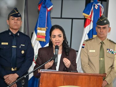 Ministra Faride Raful informó el inicio del protocolo para bloquear teléfonos robados