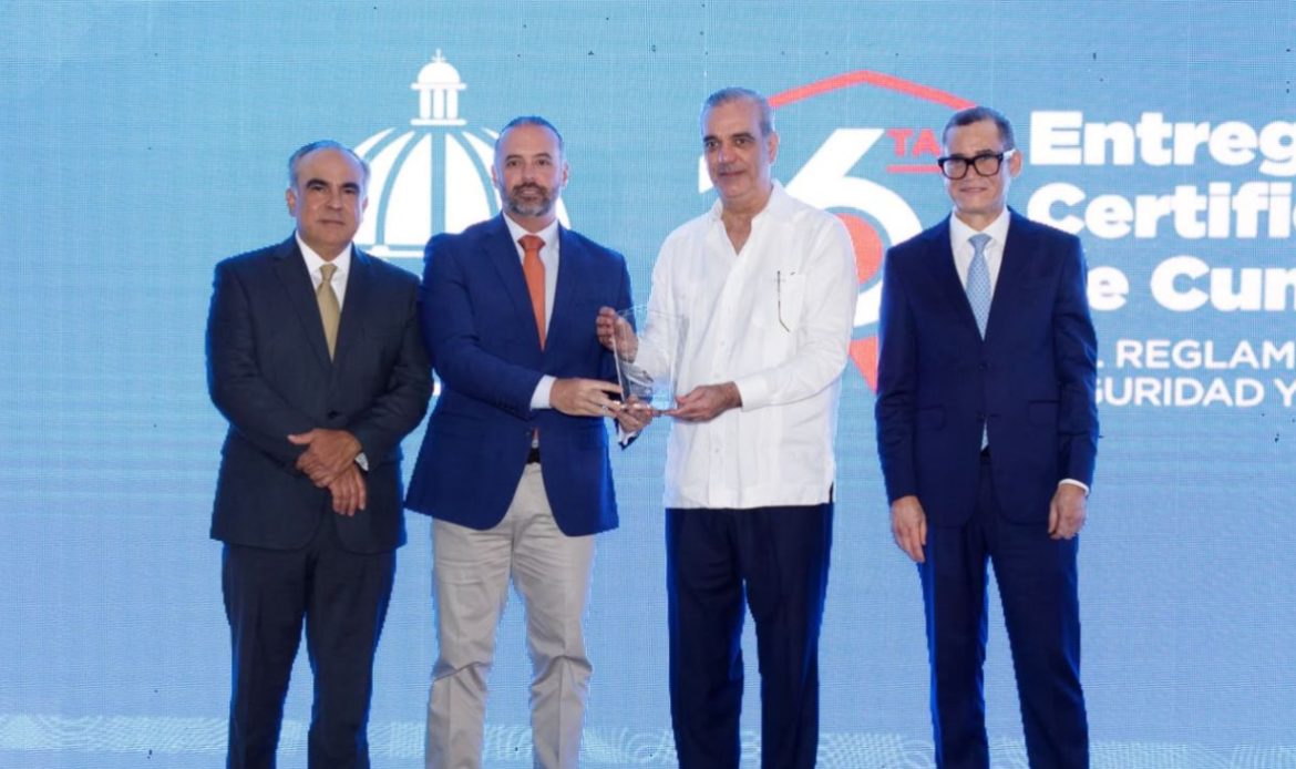 Gobierno entrega 1,087 certificaciones y reconoce a empresas por fortalecer la seguridad y salud en el trabajo