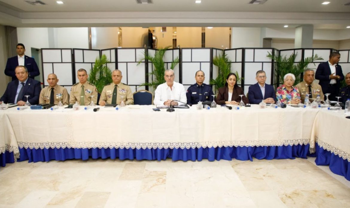 Presidente Abinader encabeza reunión del Plan de Seguridad Ciudadana con participación del fiscal nacional de Chile