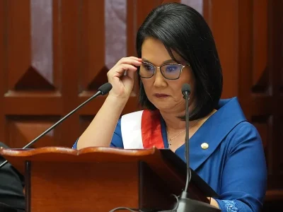 Fujimori ordena a Fuerzas Armadas liderar seguridad en emergencias