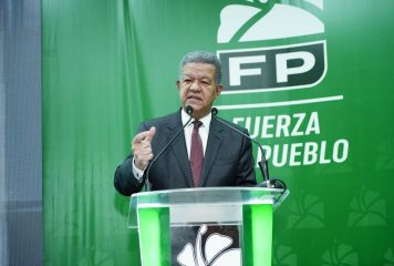 Fuerza del Pueblo presenta estructura nacional de juventud con Leonel Fernández