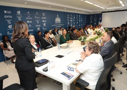 RD comparte modelo de protección social con delegación de Honduras