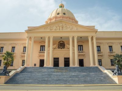 Presidente Abinader modifica la integración del Consejo de Administración de la Presa de Monción mediante el Decreto núm. 444-26