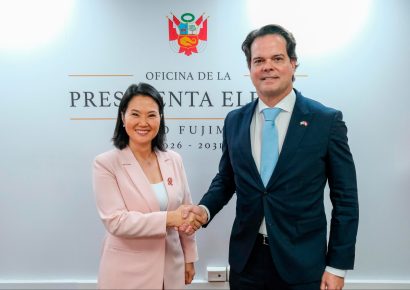 EE.UU. amplía cooperación con Perú tras investidura de Keiko Fujimori