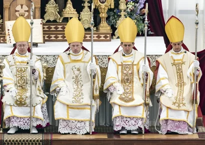 Lefebvrianos desafían al Vaticano y ordenan cuatro obispos sin permiso del Papa