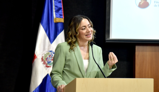 La ministra de la Mujer impulsa mayor coordinación estatal para fortalecer políticas a favor de las mujeres
