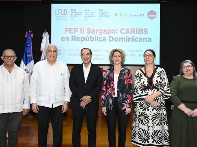 Francia impulsa programa regional para enfrentar el impacto del sargazo en el Caribe