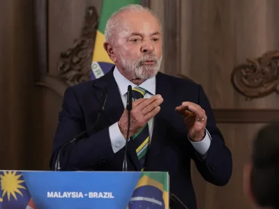 Lula acusa a Flávio Bolsonaro de ‘traición’ por proponer acuerdos fuera del Mercosur