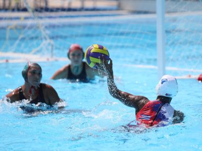 México vence 13-9 a Cuba y avanza invicto