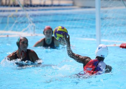México vence 13-9 a Cuba y avanza invicto