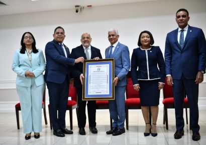 Senado reconoció aportes culturales de Marino Berigüete