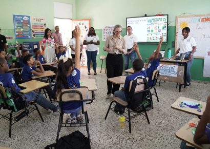 Minerd impulsa inglés con primer campamento de verano