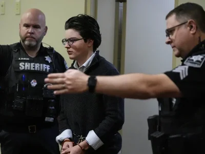 Condenan a cadena perpetua a joven responsable de tiroteo escolar en Georgia, Estados Unidos