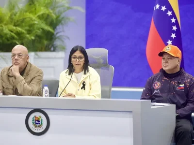 Delcy Rodríguez informa que padece un problema de salud y asegura que no le impedirá seguir trabajando tras los terremotos