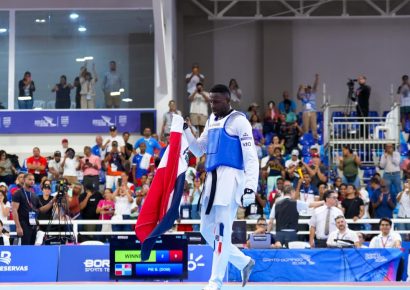 Bernardo Pie logra su tercer oro y récord histórico en taekwondo