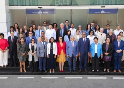Presentan ante organismos internacionales avances de la consulta para transformar la educación de RD
