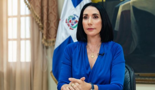 Primera dama Raquel Arbaje se une al envío de ayuda humanitaria a Venezuela