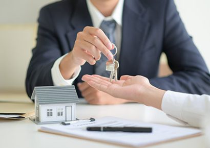Sentencia TC/0536-26 advierte sobre trabas fiscales en transferencias inmobiliarias
