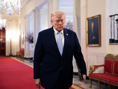 Trump declaró fin del alto el fuego pero aceptó seguir conversando con Irán