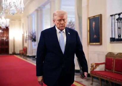 Trump declaró fin del alto el fuego pero aceptó seguir conversando con Irán
