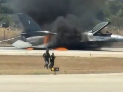 Caza F-16 se incendió en aterrizaje de emergencia en Zante