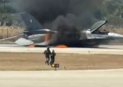 Caza F-16 se incendió en aterrizaje de emergencia en Zante