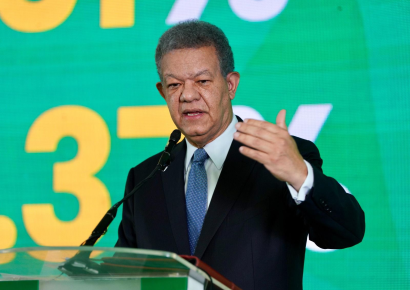 Fuerza del Pueblo juramentó nuevos miembros y presentó visión tecnológica