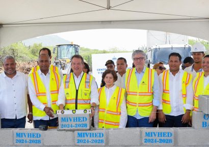 Gobierno inicia construcción de nuevo CCR en Baní