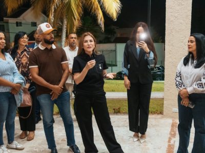 Carolina Mejía ilumina las calles de Arroyo Hondo III con 434 luminarias LED