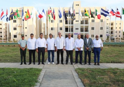 Abinader inauguró Villa Centroamericana para Santo Domingo 2026