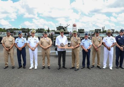 Abinader entrega blindado Furia VBD-2 y nuevos equipos para fortalecer la defensa nacional