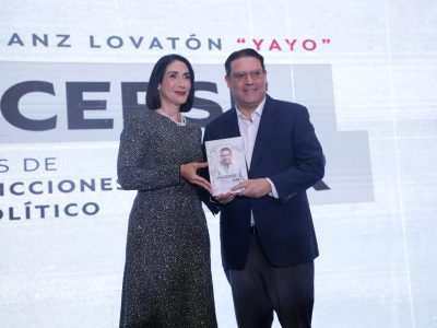 Yayo Sanz Lovatón lanza su libro Hacerse Oír
