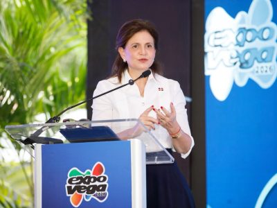 Vicepresidenta Raquel Peña resalta desarrollo provincial como eje del crecimiento nacional durante Expo Vega Real 2026