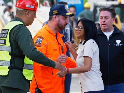 Delcy Rodríguez confirma que continúan las labores de rescate tras una semana de terremotos
