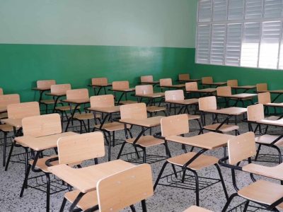 ADP advierte déficit de aulas y docentes a semanas del inicio escolar