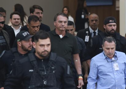 Defensa de Bolsonaro recurre suspensión de visitas de Flávio
