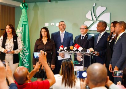Legisladores  Fuerza del Pueblo pide ampliar estudio del Código Penal y más participación ciudadana