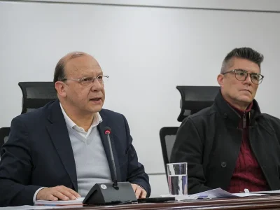 Gobierno de Petro detiene las reuniones de transición con el nuevo Gobierno colombiano