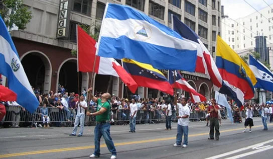 Uno de cada tres hispanos en EE. UU. afirma haber sufrido discriminación por su origen latino