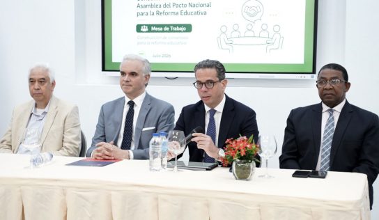 Ministro de Educación encabeza foro del Pacto Educativo y destaca la educación como eje del desarrollo nacional