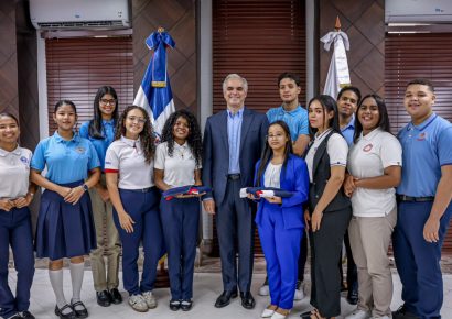 Ministerio de Educación impulsa el liderazgo estudiantil con representación dominicana en Kenia y Estados Unidos