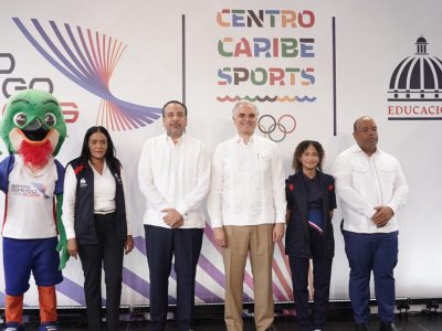 Ministerio de Educación recibe la antorcha de los XXV Juegos Centroamericanos y del Caribe Santo Domingo 2026