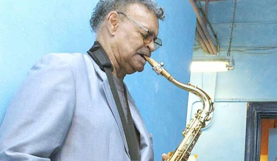 Muere Plas Johnson, saxofonista de La Pantera Rosa